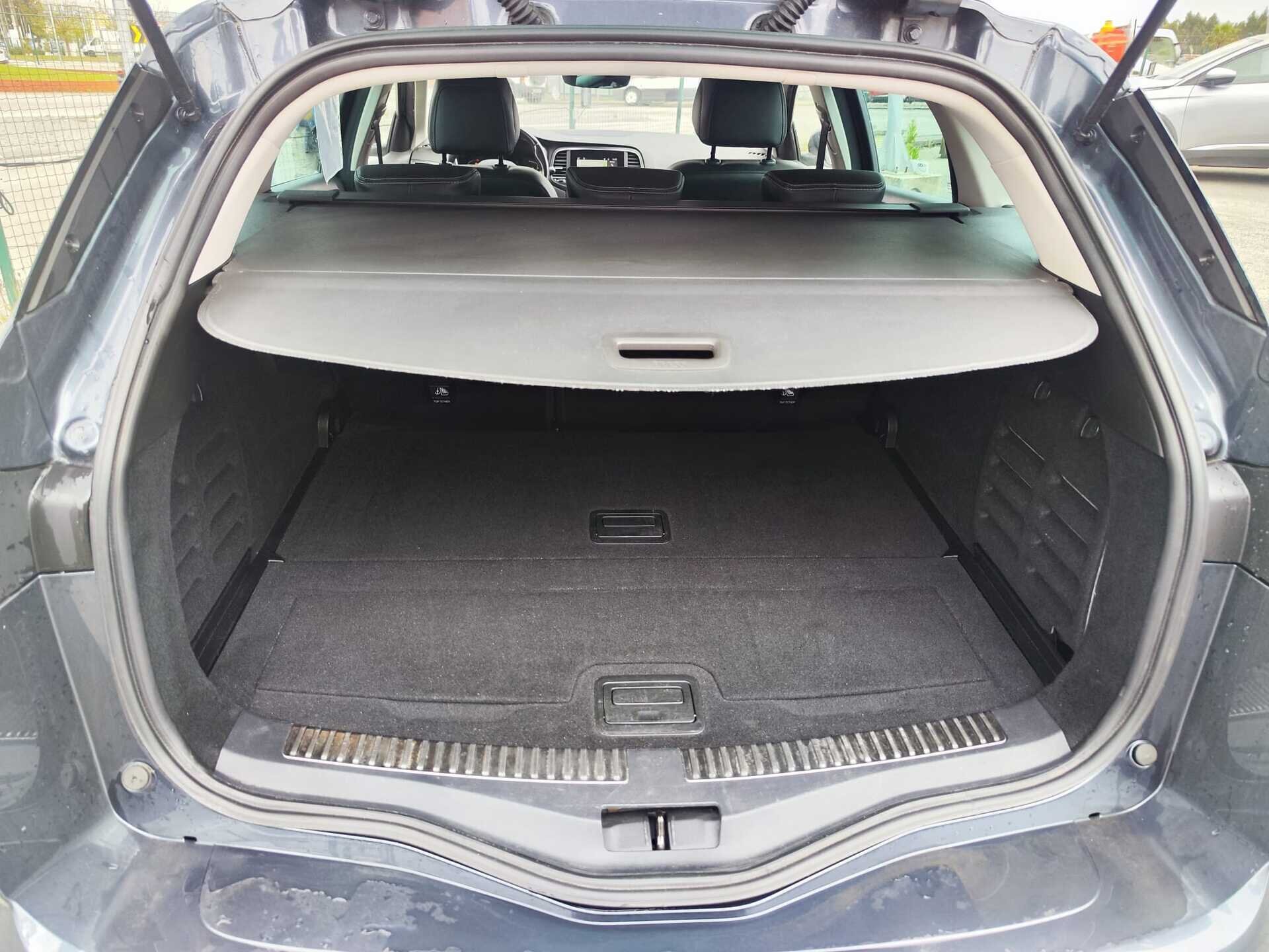 Renault Mégane Sport Tourer — foto 1