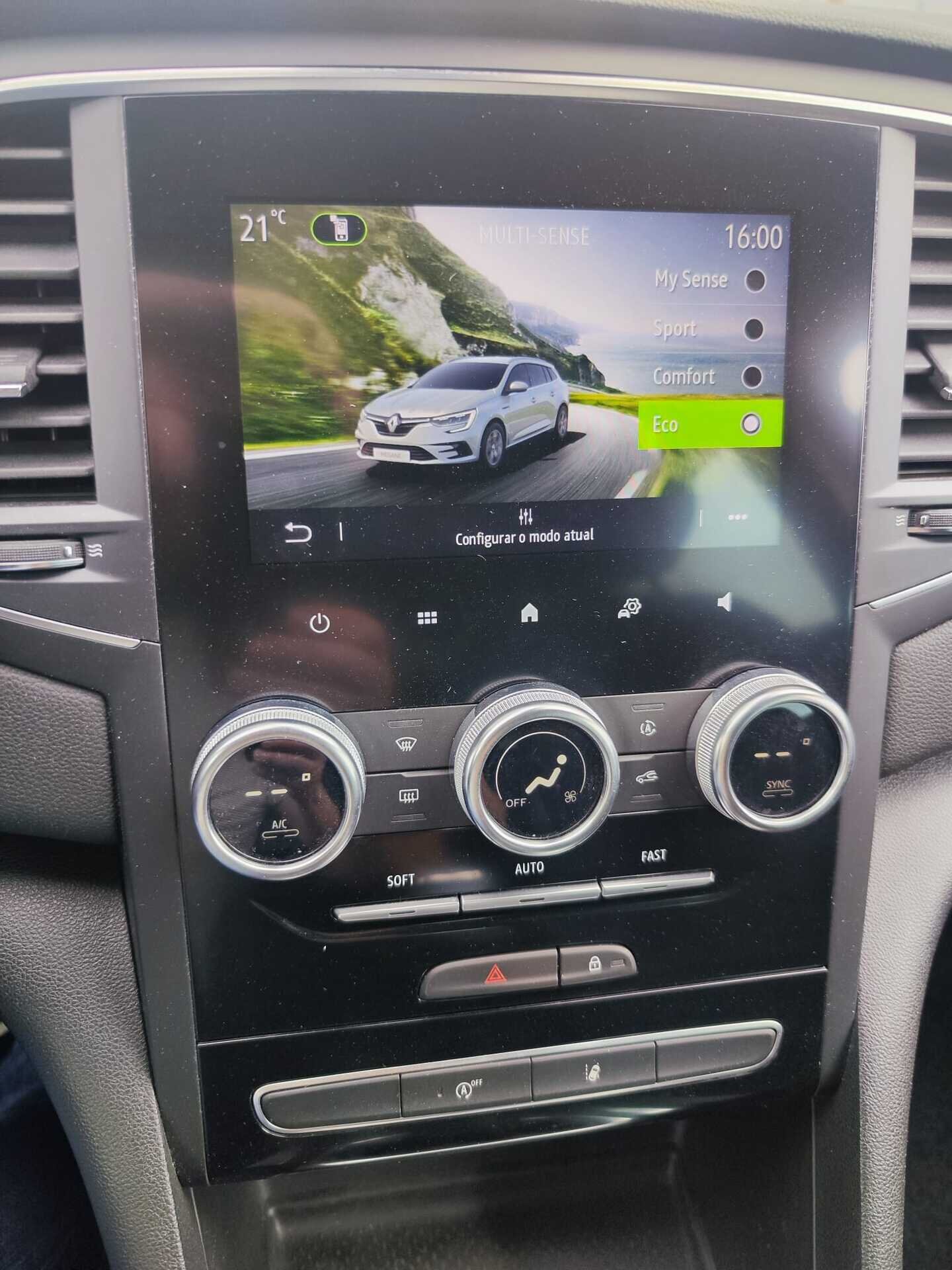 Renault Mégane Sport Tourer — foto 11